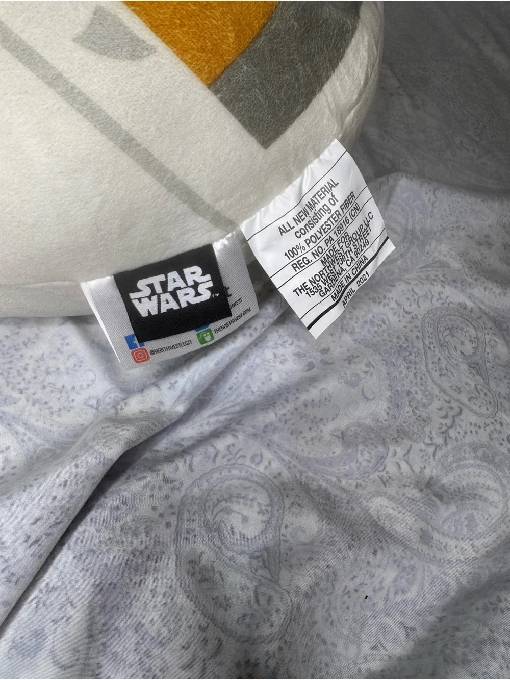 Star Wars Grogu thick plush blanket & Super soft & squishy Grogu cloud pillow
